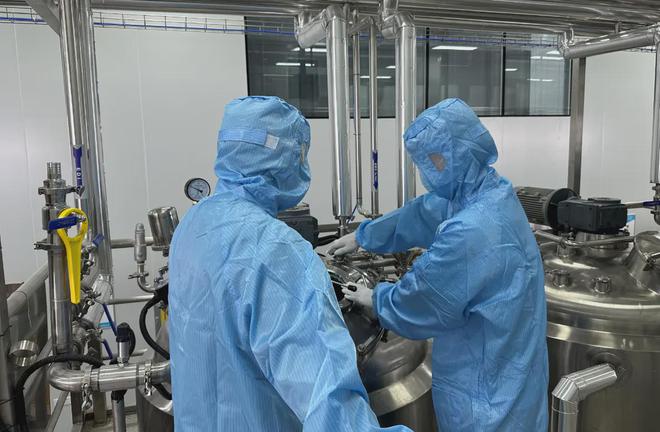 碧蓮生物 以卓越員工管理與技術(shù)培養(yǎng)為核心，構(gòu)筑化妝品生產(chǎn)服務(wù)品質(zhì)新高地