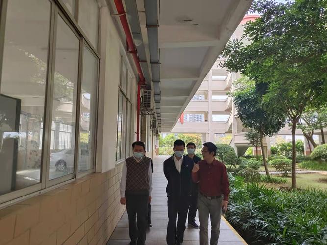 市教育局吳權(quán)偉副書記向督導組介紹了珠海市職業(yè)教育發(fā)展規(guī)劃及珠海